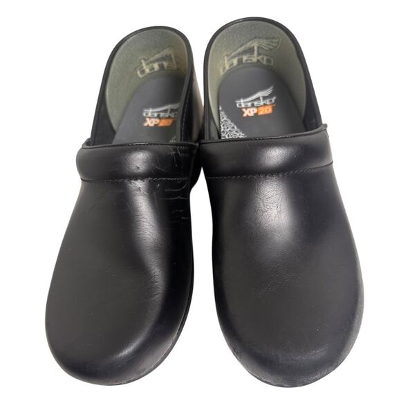 Dansko XP 2.0 Waterproof Black Slip Resistant Women's Clogs Sz 40 Worn 1x SlipOn